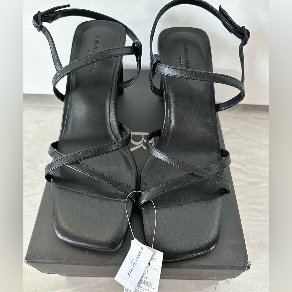 Banana Republic Leather Strappy Sandals
